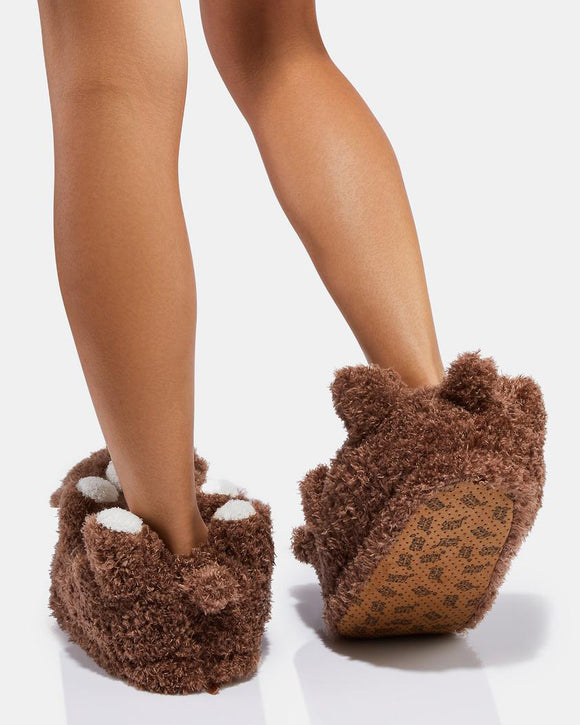 Pantuflas peludas con abrazo de oso