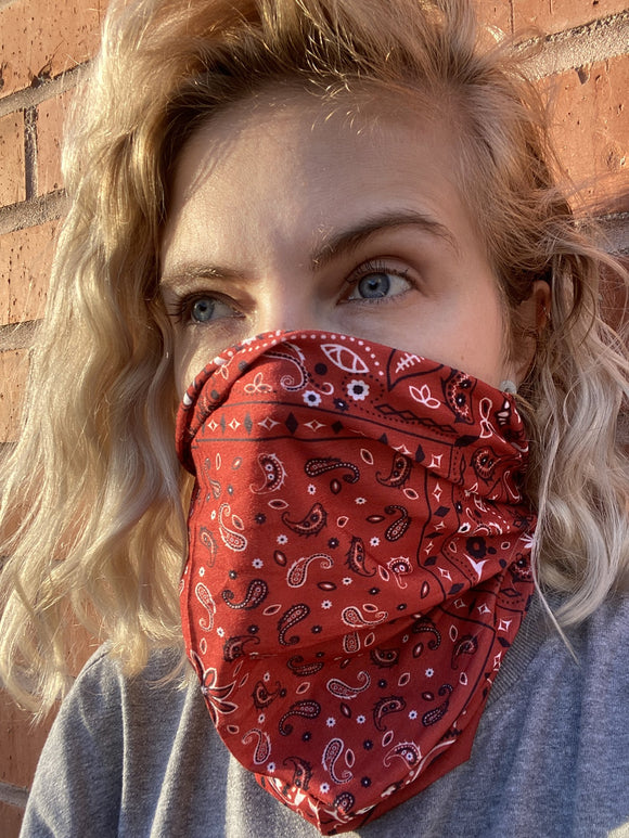 red-lake-paisley-bandana-3-oooh-yeah-socks